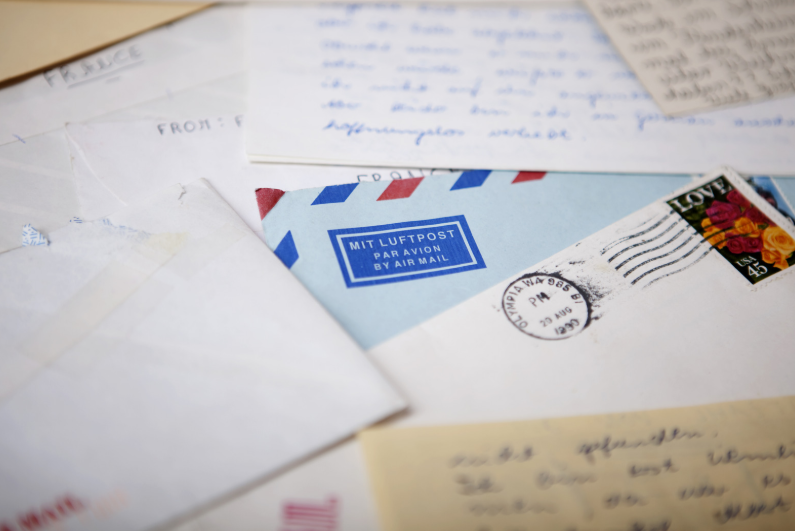 Letter-vs.-Postcard:-Which-Format-Works-Best-for-Final-Expense-Offers?